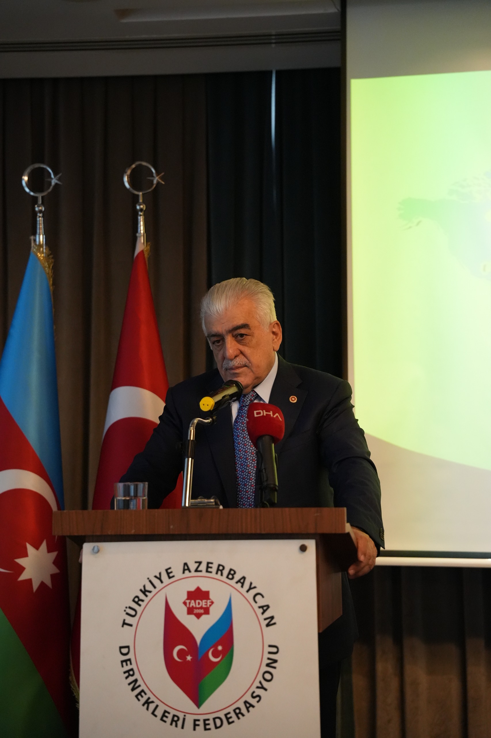 İstanbulda “Azərbaycan Diaspor Gəncləri: Birlik və İnkişaf Forumu” keçirilir (FOTO)