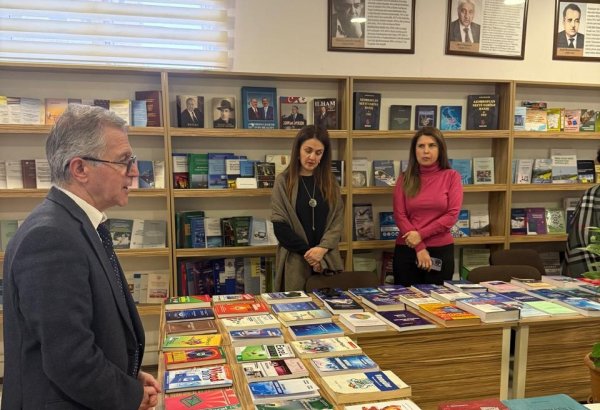 Dünya şöhrətli azərbaycanlı alim Lütfi Zadənin anadan olmasının 105 illiyi münasibətilə kitab sərgisi keçirilib