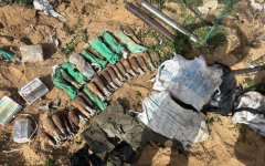 İsrail hərbçiləri Qəzzada BMT agentliyinə aid torbalarda minaatan mərmisi aşkarladılar (FOTO)