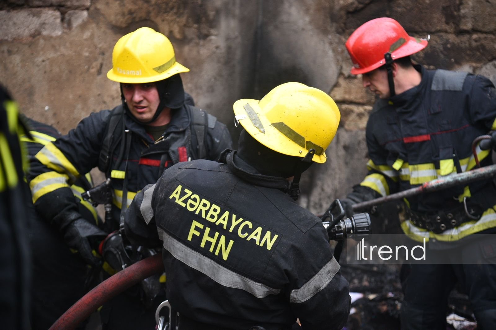 Yasamaldakı yanğın söndürüldü (YENİLƏNİB) (FOTO)