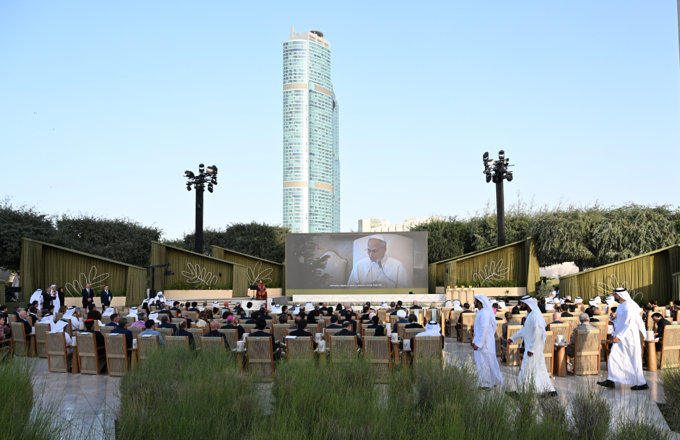 Prezident İlham Əliyevə Əbu-Dabidə “Zayed İnsan Qardaşlığı Mükafatı” təqdim olunub (FOTO)