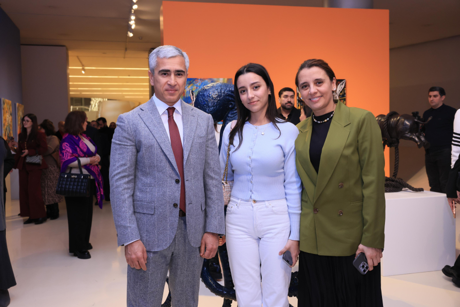 Heydər Əliyev Mərkəzində “Vəhşi təbiətin super qəhrəmanları” sərgisi açılıb (FOTO/VİDEO)