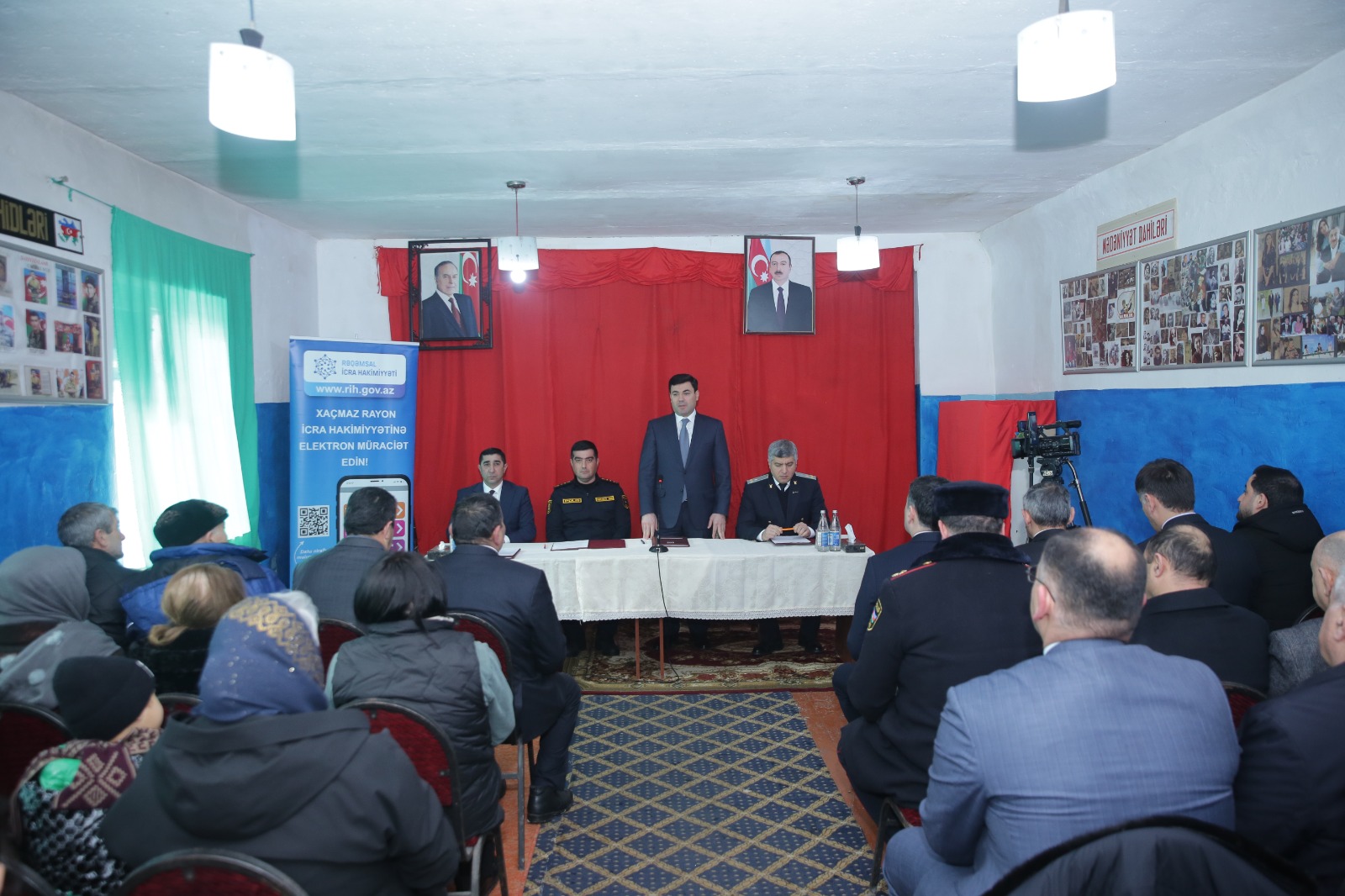 Elnur Rzayev Çarxı kəndində sakinlərlə görüşüb (FOTO)