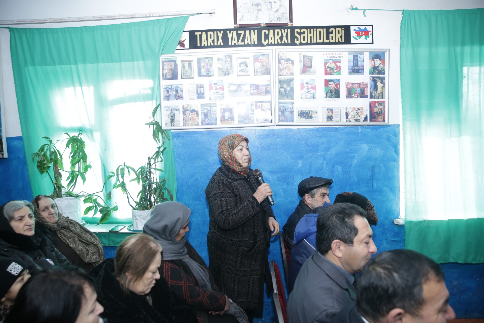 Elnur Rzayev Çarxı kəndində sakinlərlə görüşüb (FOTO)