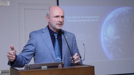 İsrailli professor Mark Applebaum AzMİU-da süni intellekt mövzusunda elmi seminarla çıxış edib (FOTO)