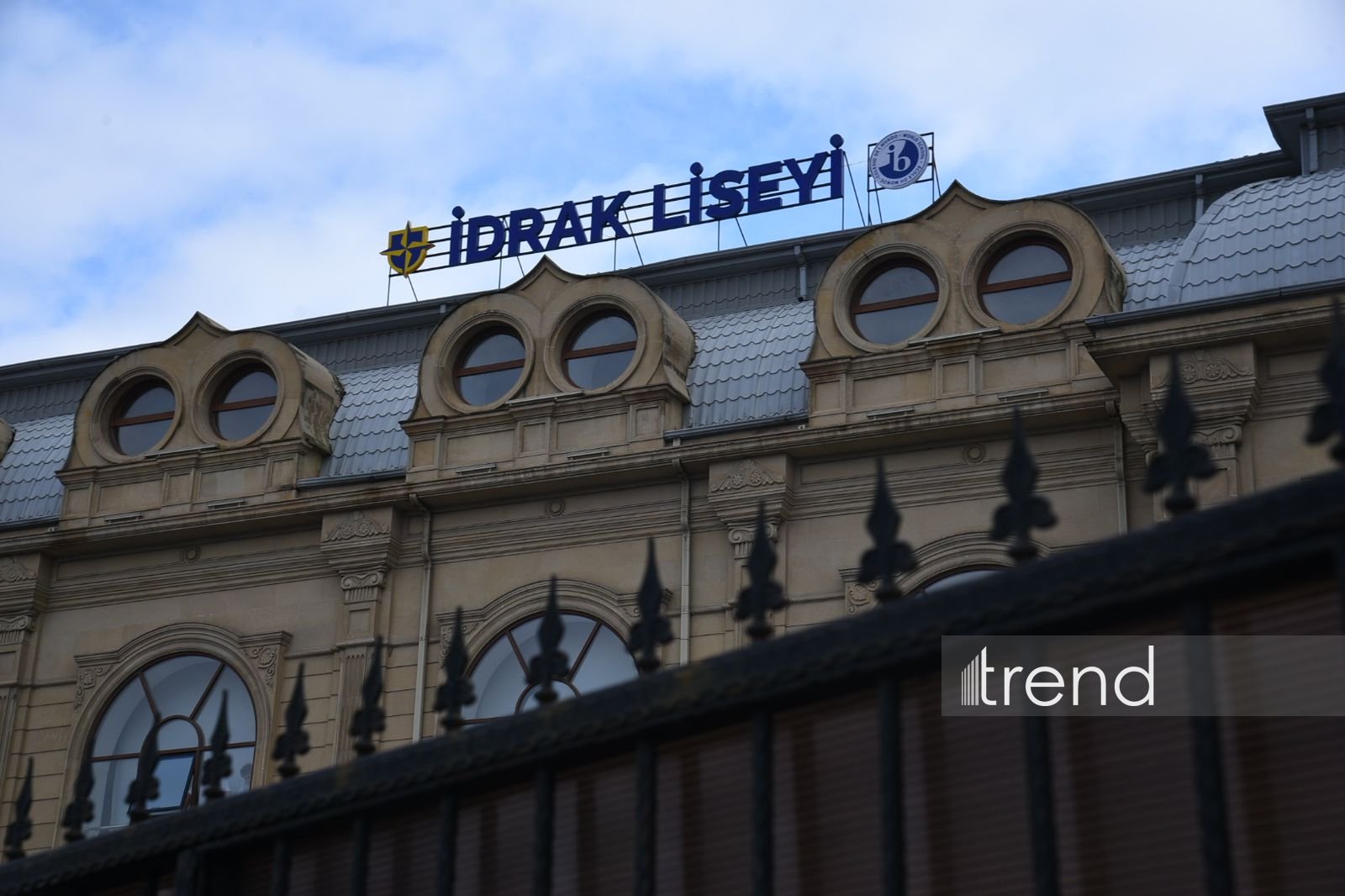 Liseydə güllələnən müəllimin vəziyyəti açıqlandı (FOTO) (YENİLƏNİB)