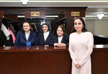 Heydər Əliyev Fondunun vitse-prezidenti Leyla Əliyeva və Alena Əliyeva Gəncə Dövlət Dram Teatrında “İsi və Piti” animasiya serialının premyerasında olublar (FOTO)