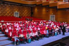 Heydər Əliyev Fondunun vitse-prezidenti Leyla Əliyeva və Alena Əliyeva Gəncə Dövlət Dram Teatrında “İsi və Piti” animasiya serialının premyerasında olublar (FOTO)