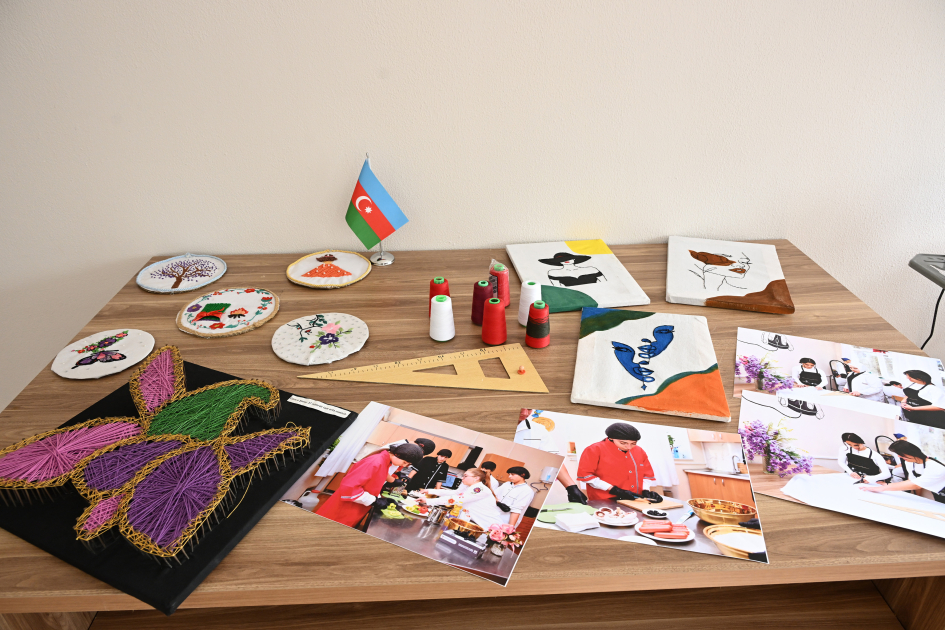 Heydər Əliyev Fondunun vitse-prezidenti Leyla Əliyeva və Alena Əliyeva Gəncədə STEAM mərkəzində və 37 nömrəli tam orta məktəbdə olublar (FOTO)