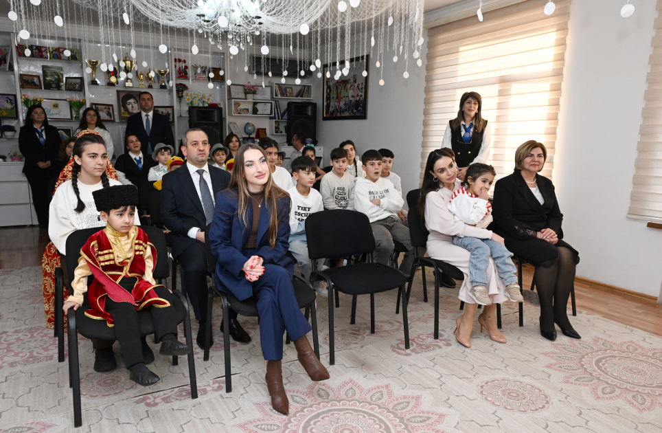 Heydər Əliyev Fondunun vitse-prezidenti Leyla Əliyeva və Alena Əliyeva Gəncədə uşaq evində olublar (FOTO)