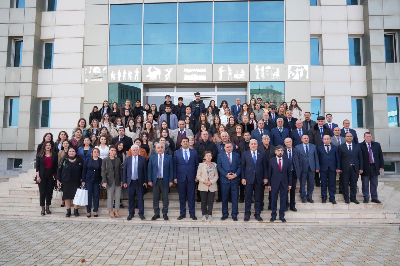 Elm məktəbdən başlayır: UNEC-in təşəbbüsü genişlənir