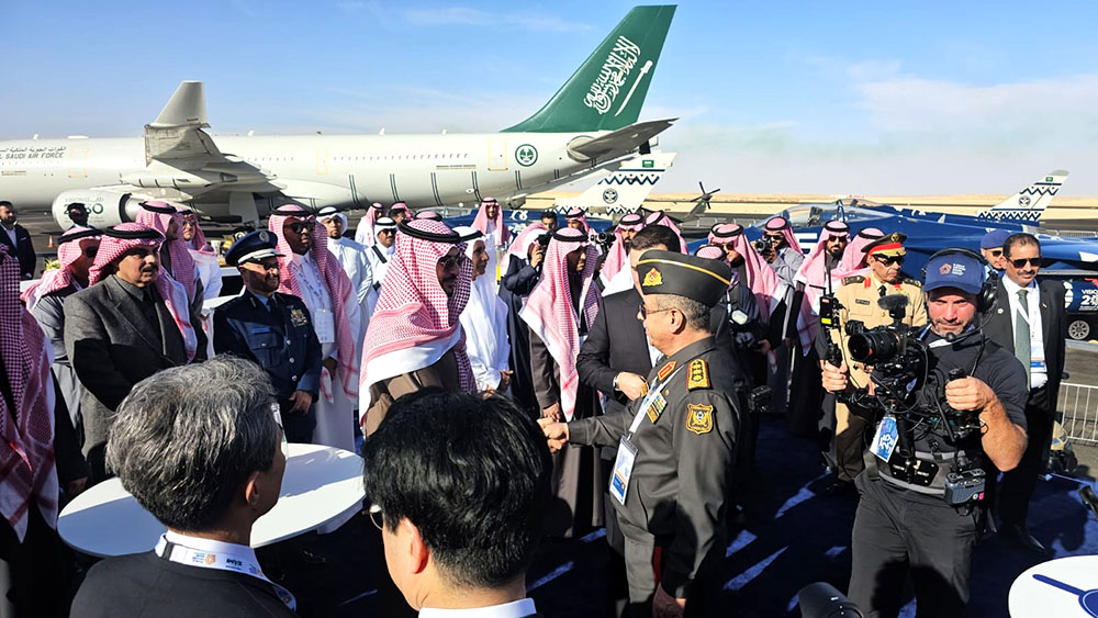 Zakir Həsənov Səudiyyə Ərəbistanının müdafiə naziri ilə hərbi-texniki əməkdaşlığı müzakirə etdi (FOTO)