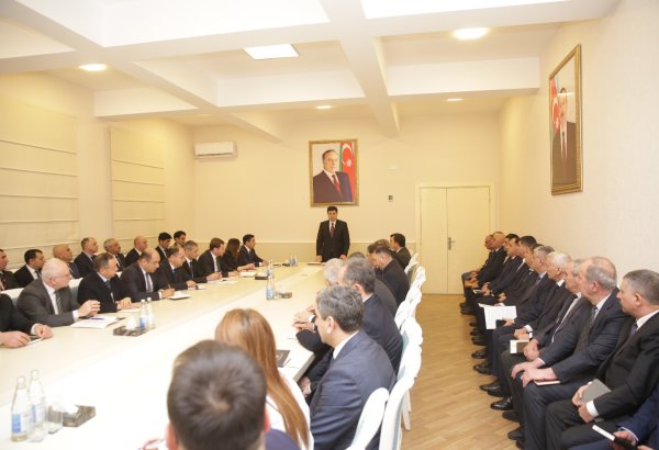 Xaçmaz Rayon İcra Hakimiyyətində növbəti iclas keçirilib (FOTO)