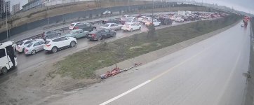 Bakı dairəvi yolda qəza səbəbindən nəqliyyat sıxlığı yarandı (FOTO)