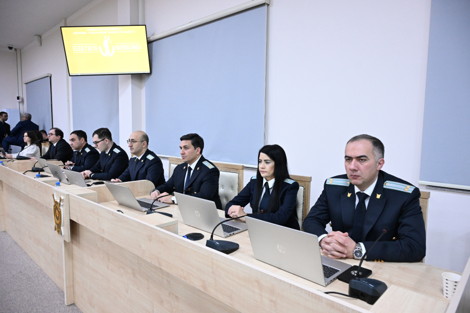 Ruben Vardanyanın məhkəməsində məhkəmə baxışı başa çatıb, hakimlər müşavirəyə gedib (FOTO)