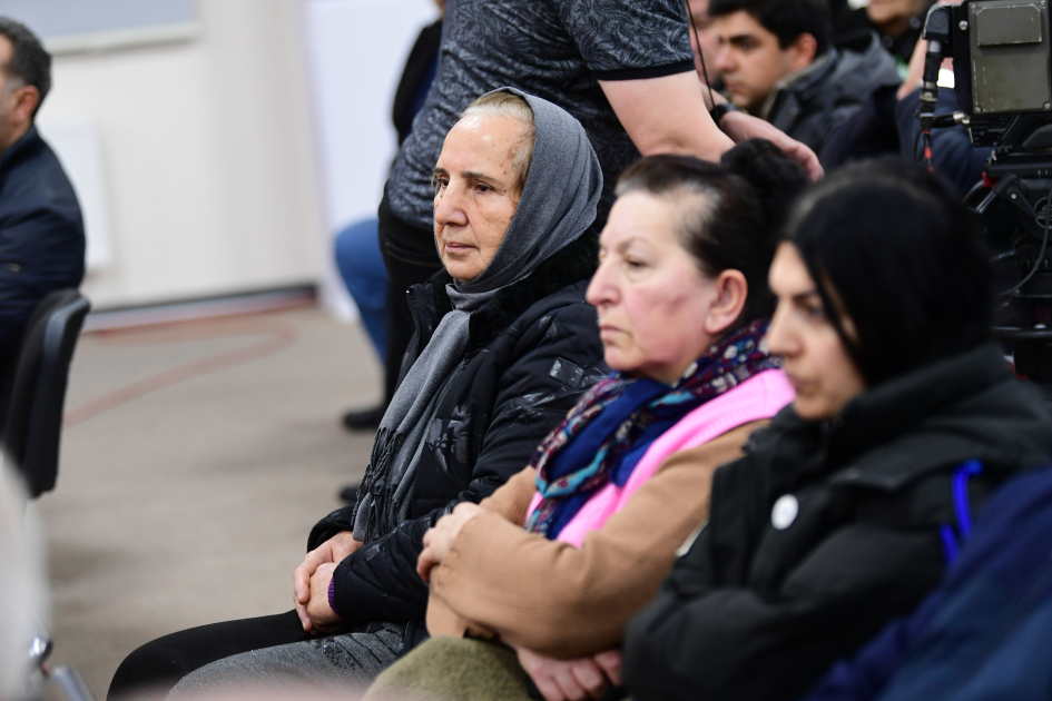 Ruben Vardanyanın məhkəməsində məhkəmə baxışı başa çatıb, hakimlər müşavirəyə gedib (FOTO)