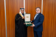 Azərbaycan Ər-Riyaddakı hərbi sərgidə fəal müzakirələr aparır (FOTO)