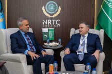 Azərbaycan Ər-Riyaddakı hərbi sərgidə fəal müzakirələr aparır (FOTO)