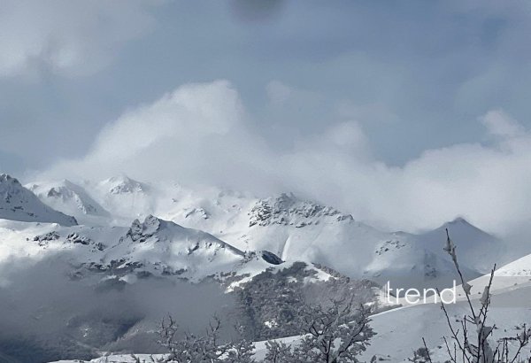 Kəlbəcərə 40 santimetrədək qar yağıb (VİDEO)