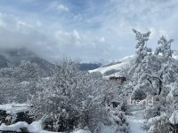 Kəlbəcərə 40 santimetrədək qar yağıb (VİDEO)