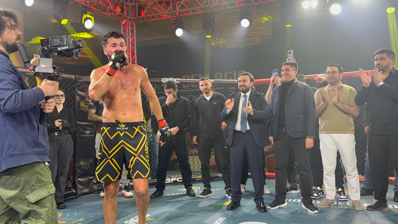 Alim Nəbiyev Batumidə beynəlxalq turnirdə MMA üzrə növbəti qələbəsini qazandı (FOTO)