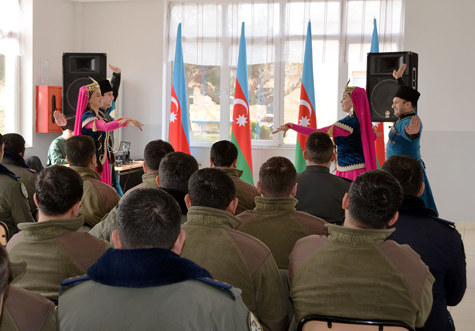 Azərbaycan Hərbi Hava Qüvvələrinin yaranması günü qeyd olundu (FOTO)