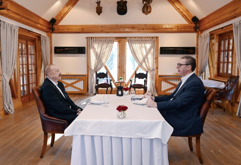 Prezident İlham Əliyev Aleksandar Vuçiç ilə qeyri-rəsmi səhər yeməyində iştirak edib (FOTO)