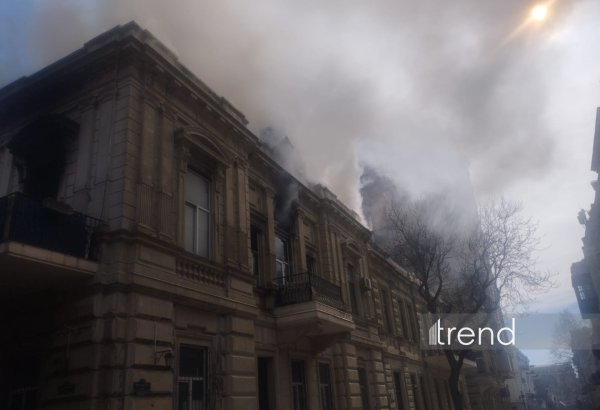 Yasamalda yaşayış binasında baş verən yanğın söndürüldü (FOTO/VİDEO) (YENİLƏNİB)