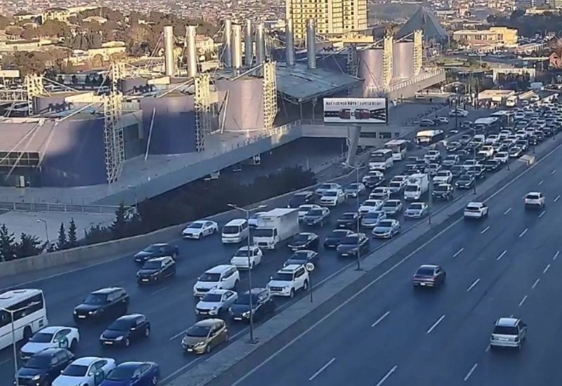 DİQQƏT: Bu yollarda tıxac var - SİYAHI (FOTO)