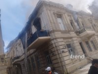 Səbaildə yaşayış binasında baş verən yanğın genişlənib (FOTO/VİDEO) (YENİLƏNİB)