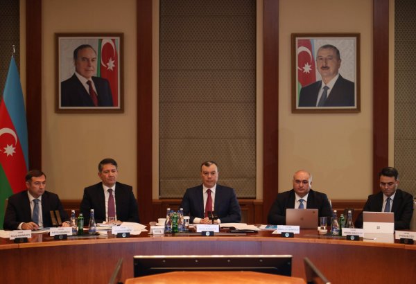 Kollegiya iclasında dövlət borcunun idarə olunması və hüquqi aktların hazırlanması və icrası müzakirə olundu (FOTO)