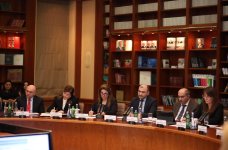 Kollegiya iclasında dövlət borcunun idarə olunması və hüquqi aktların hazırlanması və icrası müzakirə olundu (FOTO)