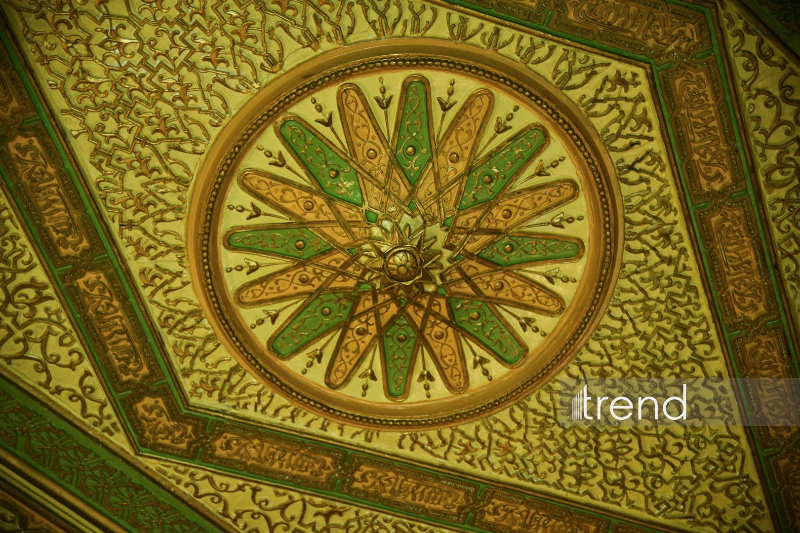 Bakının gizli incisi - "un kralı" Ağabala Quliyevin dəbdəbəli malikanəsi (FOTOREPORTAJ)