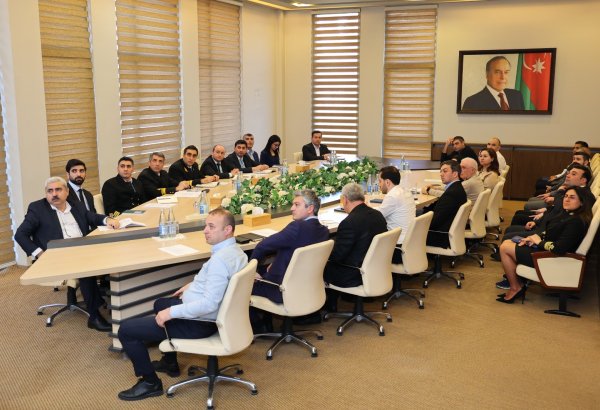 Dövlət Dəniz və Liman Agentliyində gəmiçilik şirkətlərinin insan resursları bölməsi ilə əməkdaşlığa dair görüş keçirilib (FOTO)