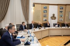 Bərpa olunan enerji mənbələrindən istifadə sahəsində layihələrin həyata keçirilməsi üzrə Komissiyanın növbəti iclası keçirildi (FOTO)