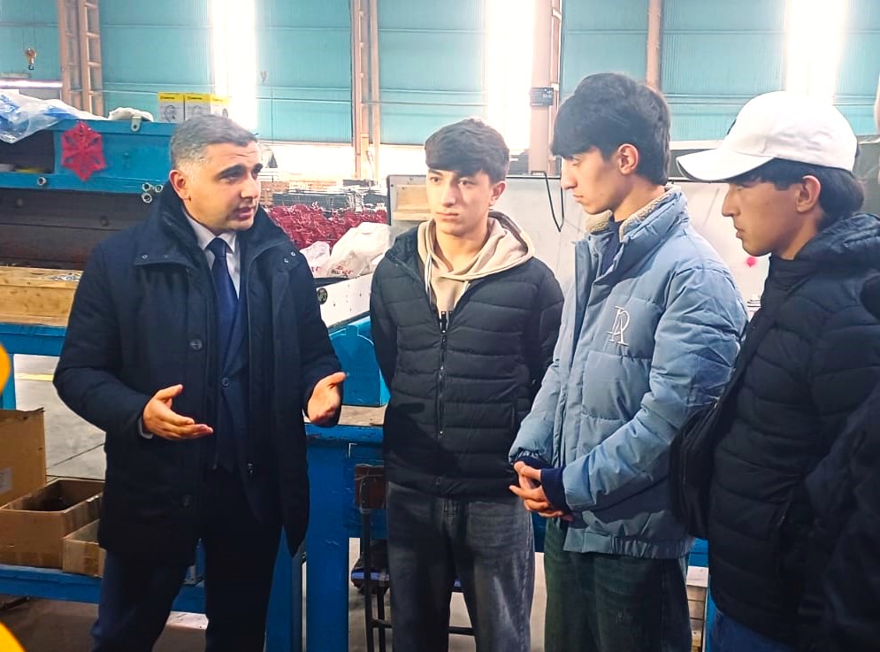 Gəncə Avtomobil Zavodu uşaq evinin yeniyetmələrinin işlə təminat layihəsinə başlayıb (FOTO)