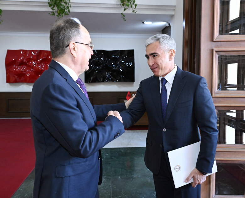 Heydər Əliyev Fondunun vitse-prezidenti Leyla Əliyeva Tiranada Albaniya Prezidenti Bayram Beqay ilə görüşüb (FOTO)