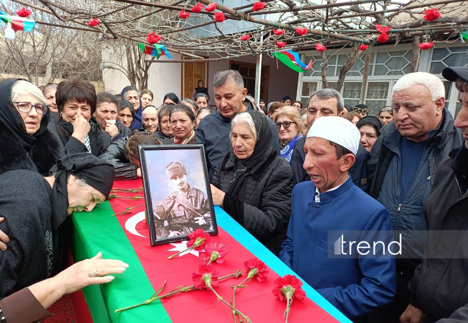 İtkin-şəhid Şahin Kərimovla vida mərasimi keçirildi (FOTO)