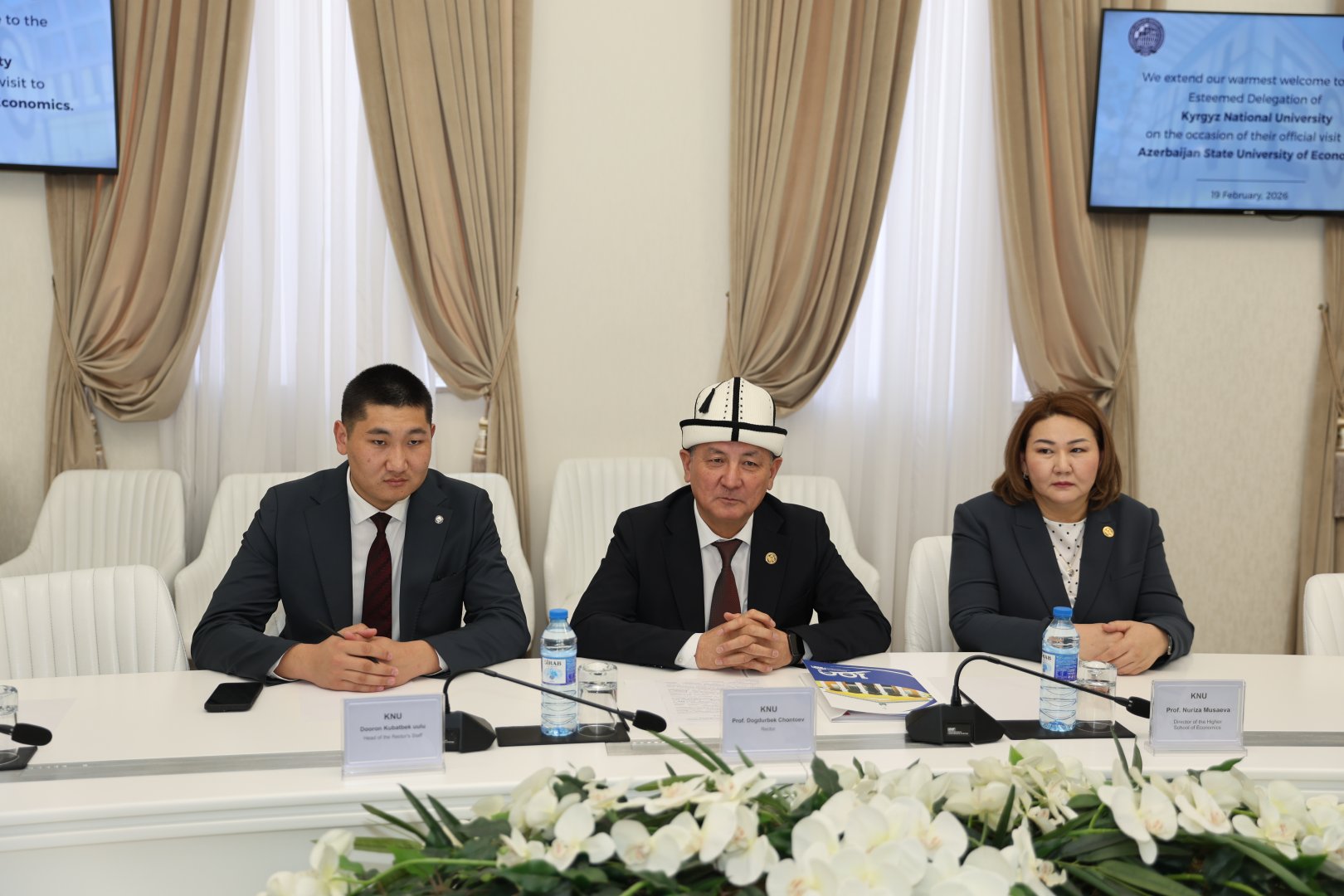 UNEC və Qırğız Milli Universiteti arasında magistratura pilləsi üzrə ikili diplom proqramına dair müqavilə imzalanıb (FOTO)