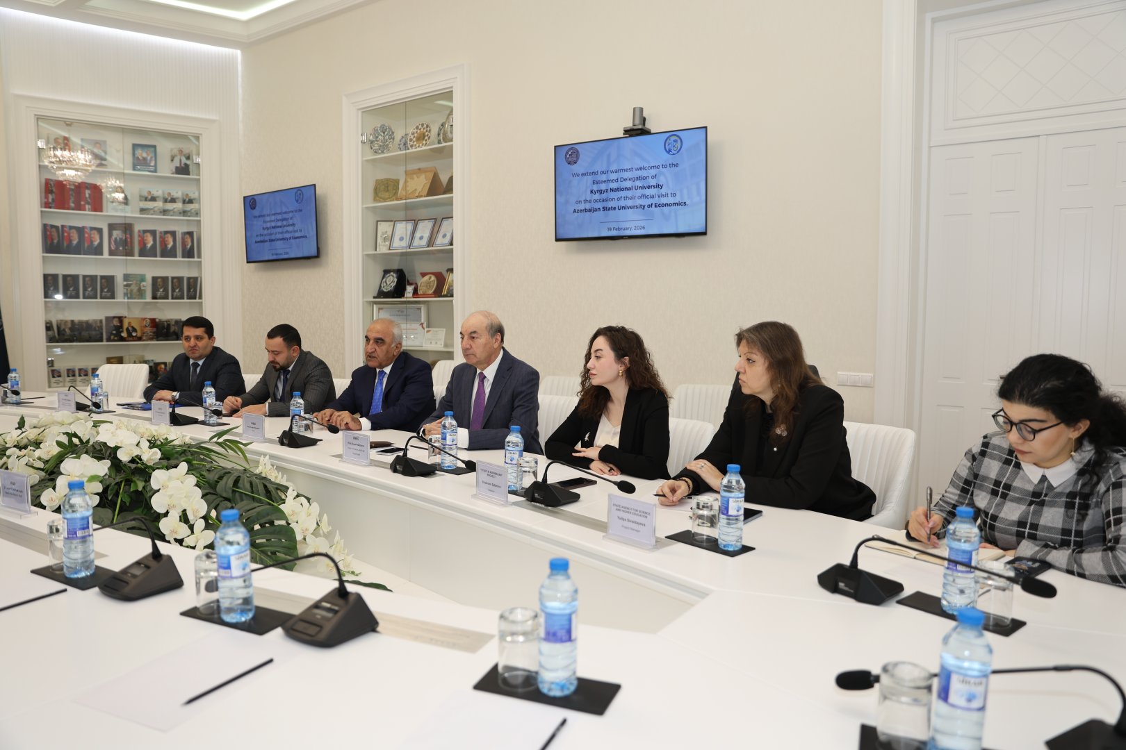 UNEC və Qırğız Milli Universiteti arasında magistratura pilləsi üzrə ikili diplom proqramına dair müqavilə imzalanıb (FOTO)