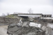 Elnur Rzayev yenidən qurulan körpü keçidində işlərin gedişi ilə maraqlanıb (FOTO)