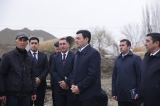 Elnur Rzayev yenidən qurulan körpü keçidində işlərin gedişi ilə maraqlanıb (FOTO)