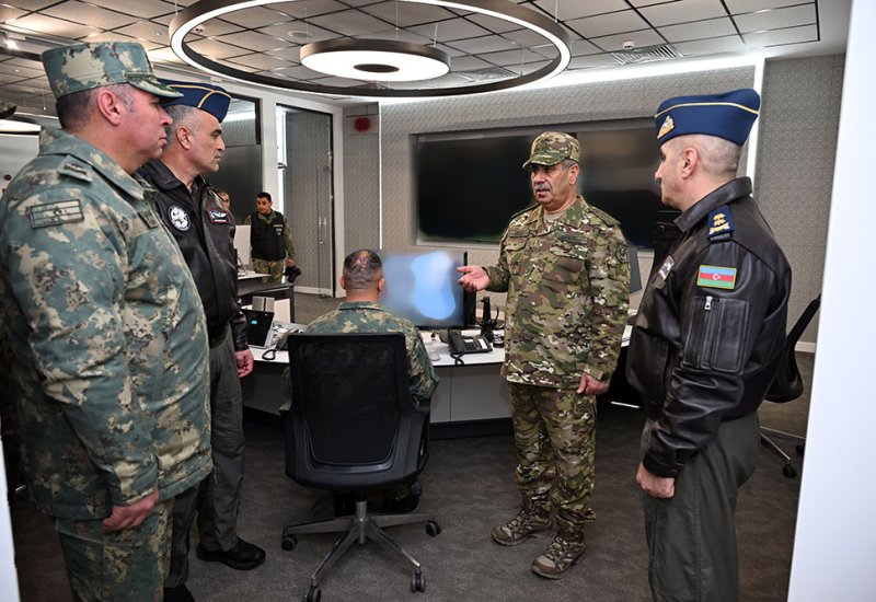 Zakir Həsənov hava hücumundan müdafiə hərbi hissəsinin xidməti-döyüş fəaliyyətini yoxladı