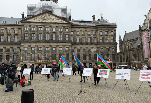 Amsterdamın mərkəzində “Xocalıya ədalət!” çağırışı (FOTO)