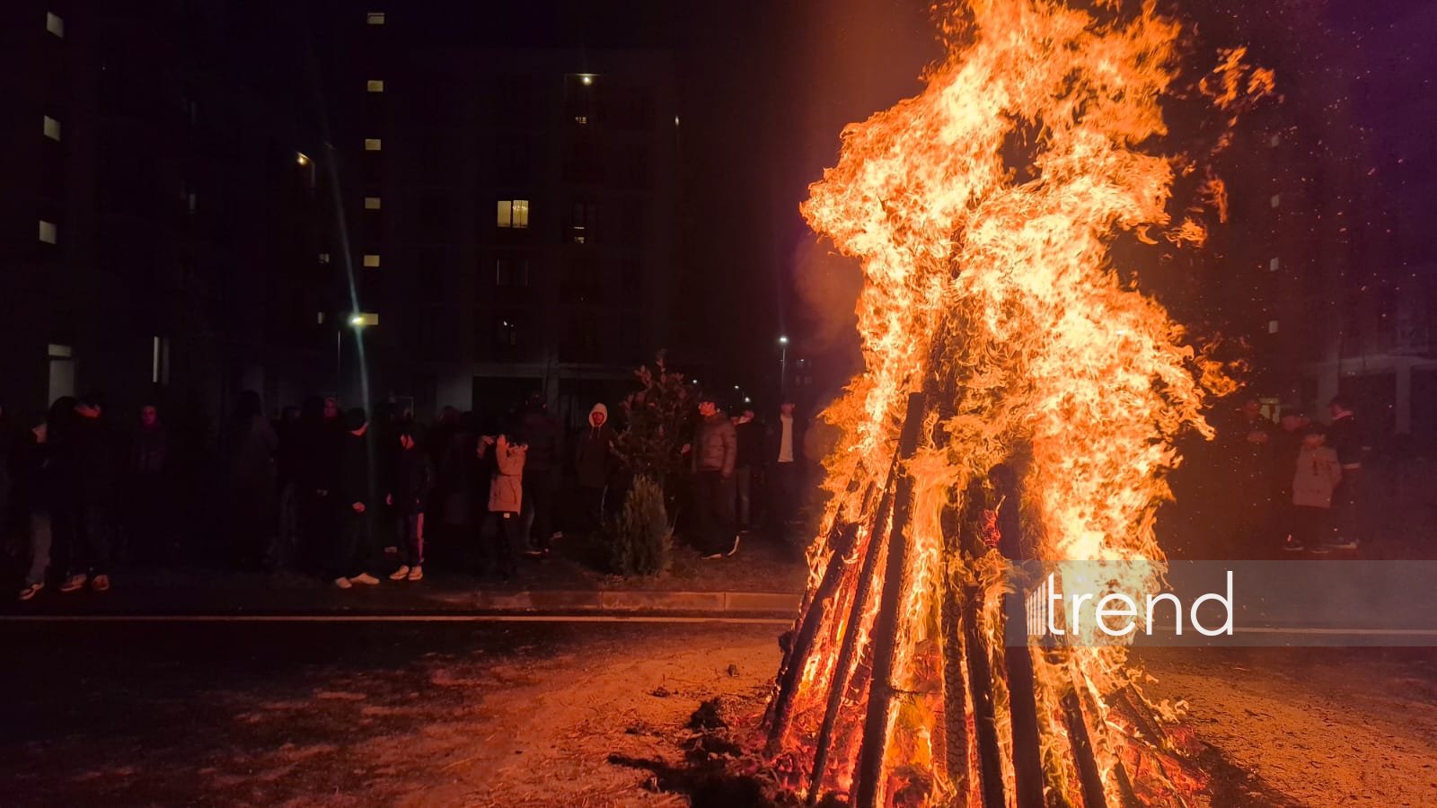 Ağdamda Su Çərşənbəsi münasibətilə ilk bayram tonqalı qalandı (FOTO)