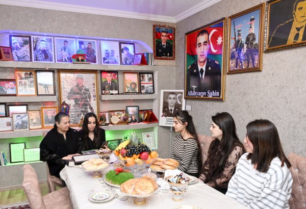 Heydər Əliyev Fondunun vitse-prezidenti Leyla Əliyeva Vətən Müharibəsi Qəhrəmanı Şahin Allahyarovun ailəsini ziyarət edib (FOTO)