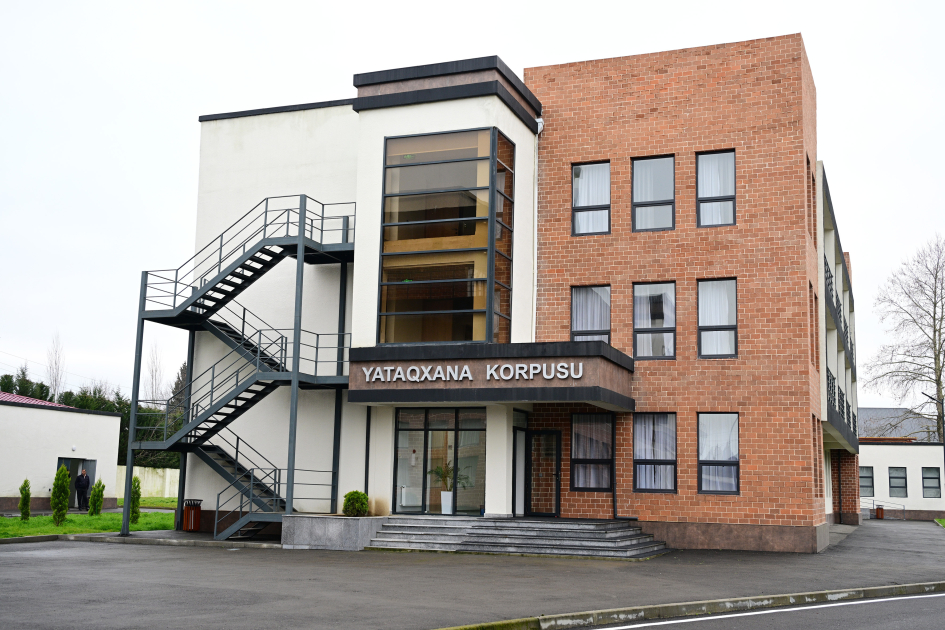 Prezident İlham Əliyev Lənkəran Dövlət Peşə Təhsil Mərkəzinin açılışında iştirak edib (FOTO)