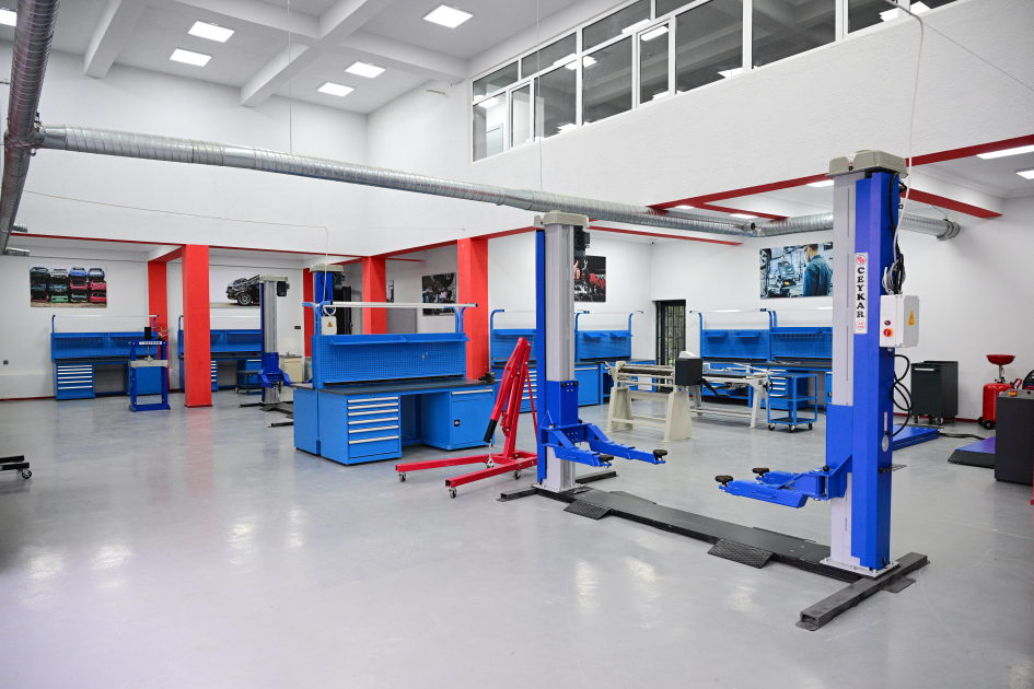 Prezident İlham Əliyev Lənkəran Dövlət Peşə Təhsil Mərkəzinin açılışında iştirak edib (FOTO)