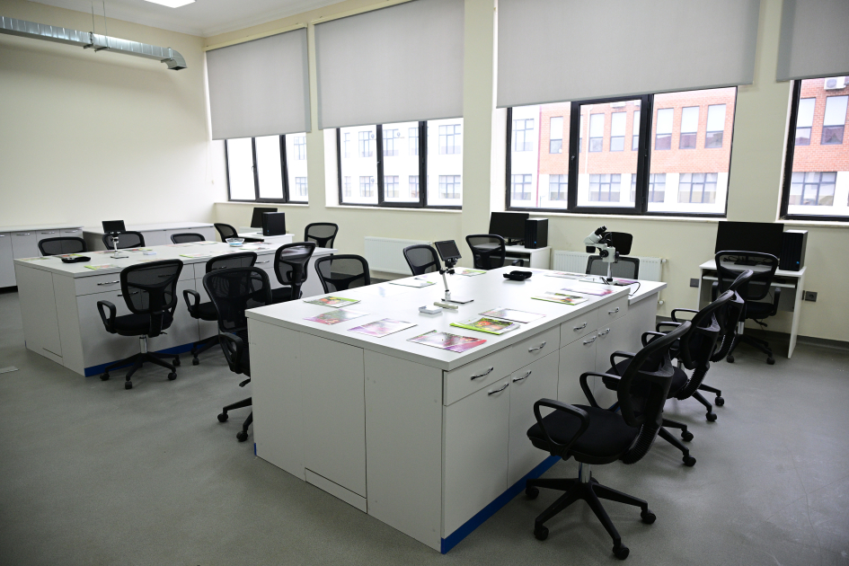 Prezident İlham Əliyev Lənkəran Dövlət Peşə Təhsil Mərkəzinin açılışında iştirak edib (FOTO)