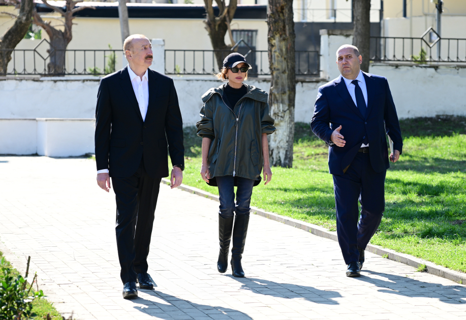 Prezident İlham Əliyev və Birinci xanım Mehriban Əliyeva Xocavənd şəhər və Xocavənd kənd sakinləri ilə görüşüblər (FOTO)